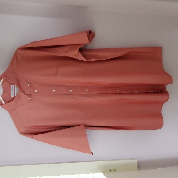 Roundtree and  Yorke  Men's  Short Sleeve Shirt - Picture 1 of 4